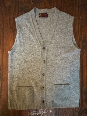 Vintage Gray Button-Up Wool Vest with Pockets Men’s M